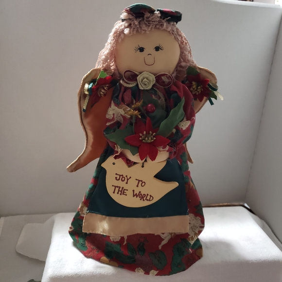 Beautiful Tree Topper Angel 12" Tall - Picture 2 of 10